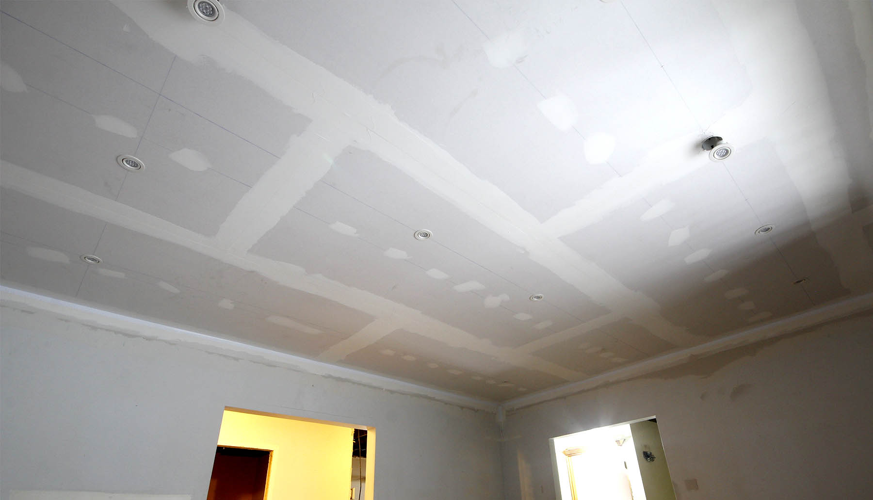 plaster and gyproc and framing walls services for renovation and construction in and around Montreal, Quebec.